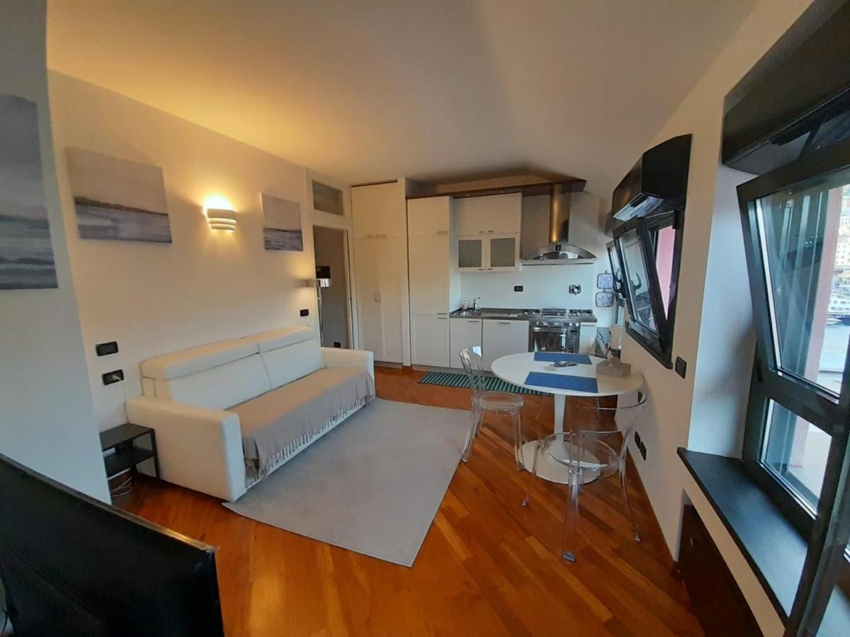 Bilocale Vista Mare Con Terrazzo-Porto Antico- Parcheggio Scontato Apartment Genoa Exterior photo