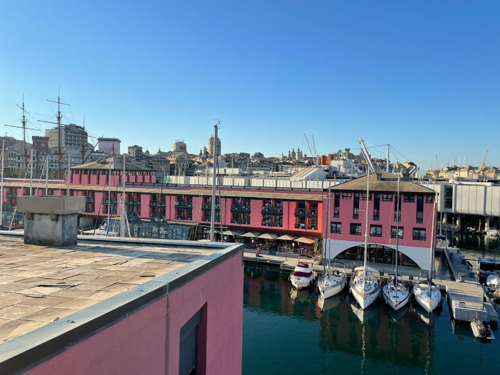 Bilocale Vista Mare Con Terrazzo-Porto Antico- Parcheggio Scontato Apartment Genoa Exterior photo